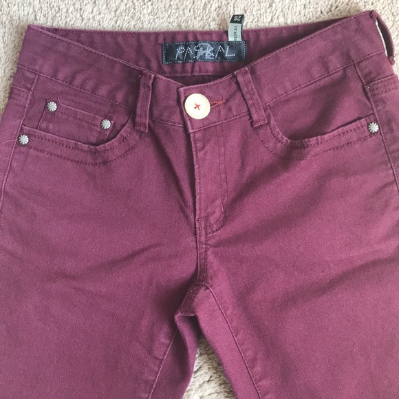 Cropped Raw Hem Low Rise Jeans Size 26/4 - Picture 3 of 8